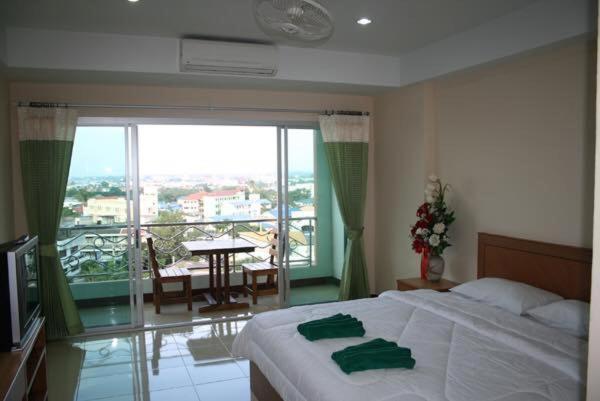 מלון פאטאיה Pattara Mansion พัทยา מראה חיצוני תמונה