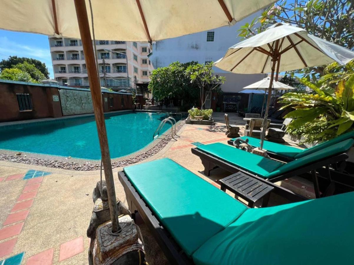 מלון פאטאיה Pattara Mansion พัทยา מראה חיצוני תמונה