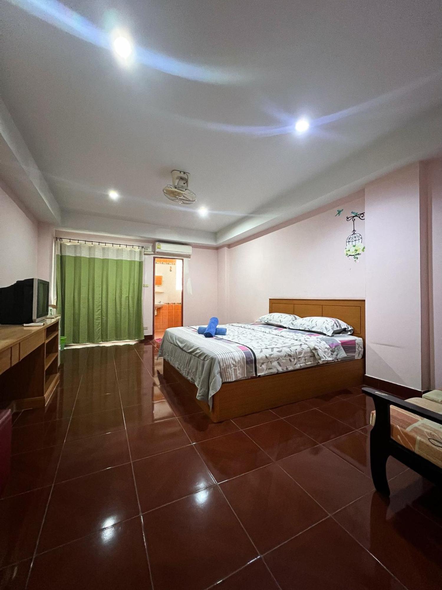 מלון פאטאיה Pattara Mansion พัทยา מראה חיצוני תמונה